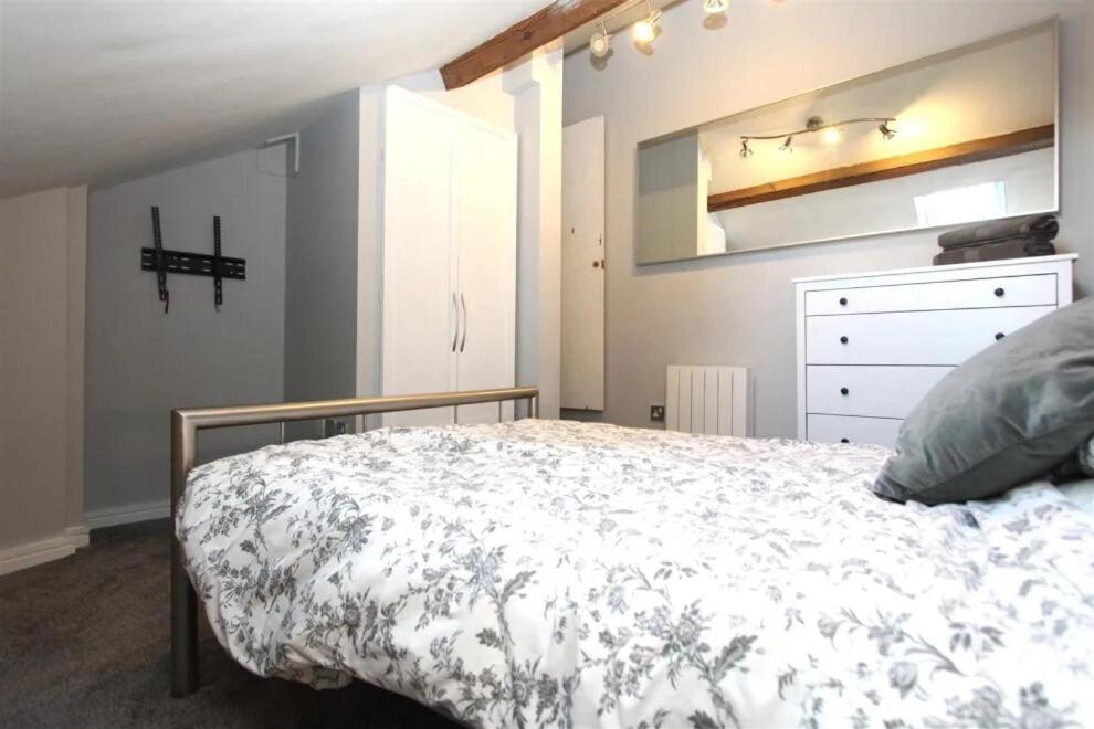 Large New-York Style Apartment In City Centre Leeds  Exterior photo